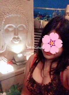 ONLY GENIUNE CUSTOMER CALmekjn - Call Girls in Thiruvananthapuram