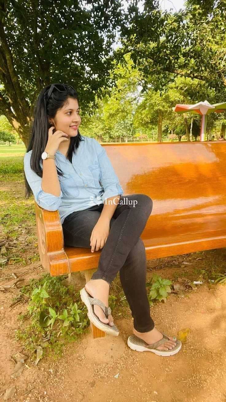girl staying in thoothukudi with curvy figure and black eyes known for being playful petite - Call Girls in Thoothukudi