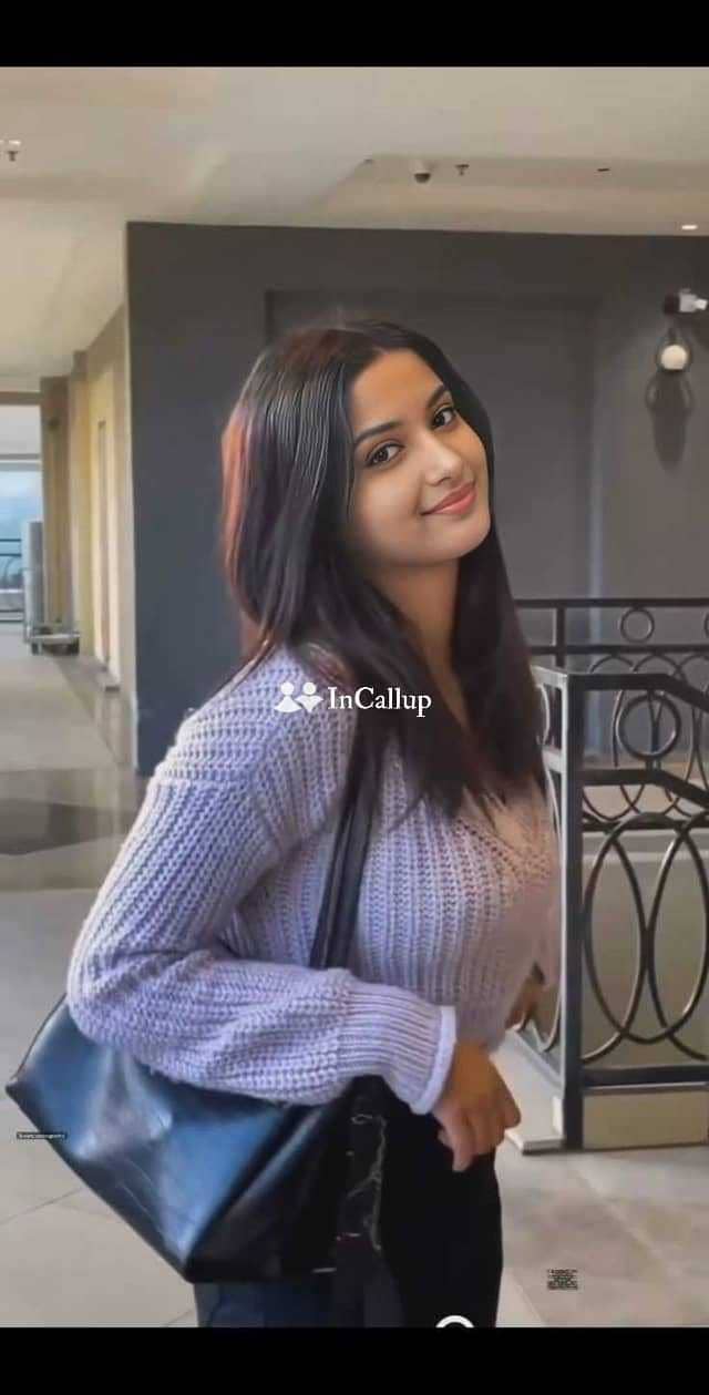 known for being charismatic available for weekend fun sexy girl from tinsukia angelic black hair and black eyes - Call Girls in Tinsukia