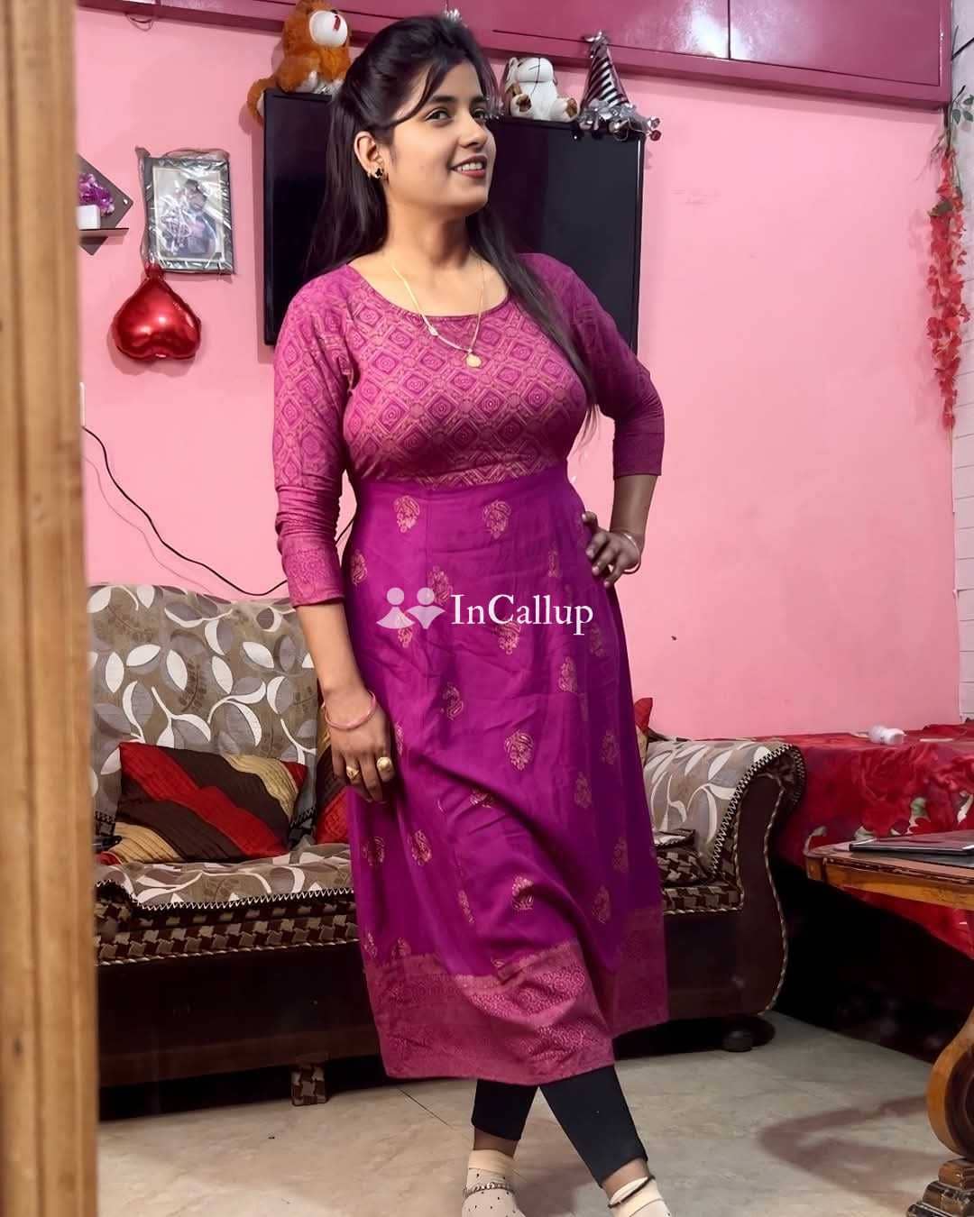 COLLEGE GAL BHABHI AVAILABLE FOR REMOTE PLAYBACK - Call Girls in Tiruchirappalli