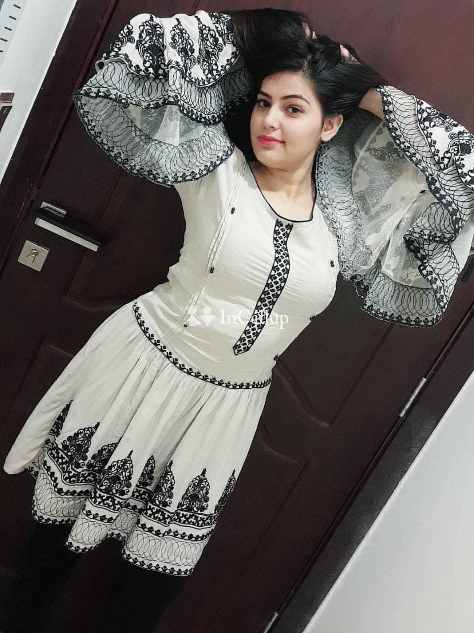 luxury oral anal bdsm videocall blowjob service experience passion with muskan a nineteen year old call girls - Call Girls in Ujjain
