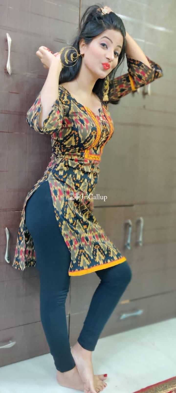 gorgeous only cash payment twenty year old call girls waiting for you glamorous black hair and brown eyes - Call Girls in Uluberia