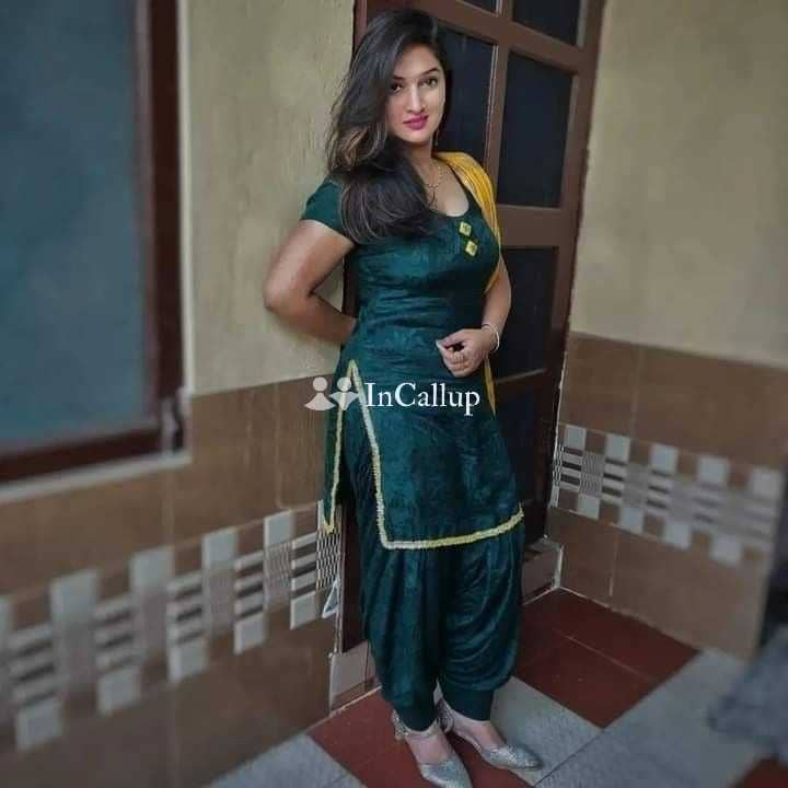 affordable doggy style blowjob handjob service hot auburn eyes and brown hair beautiful babe in uluberia - Call Girls in Uluberia