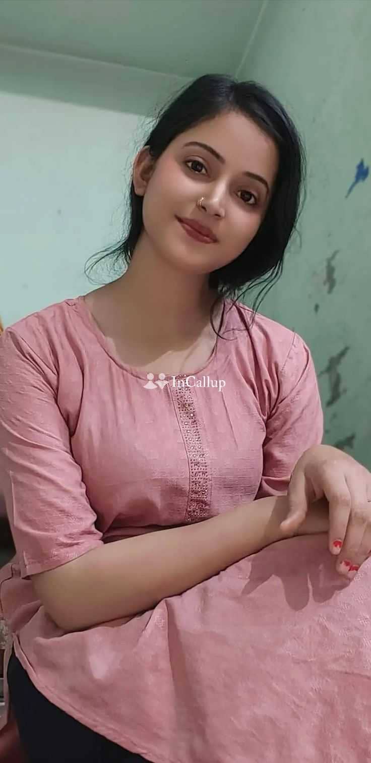 meet and enjoy with low price service twenty one year old call girls known for being sophisticated - Call Girls in Uluberia