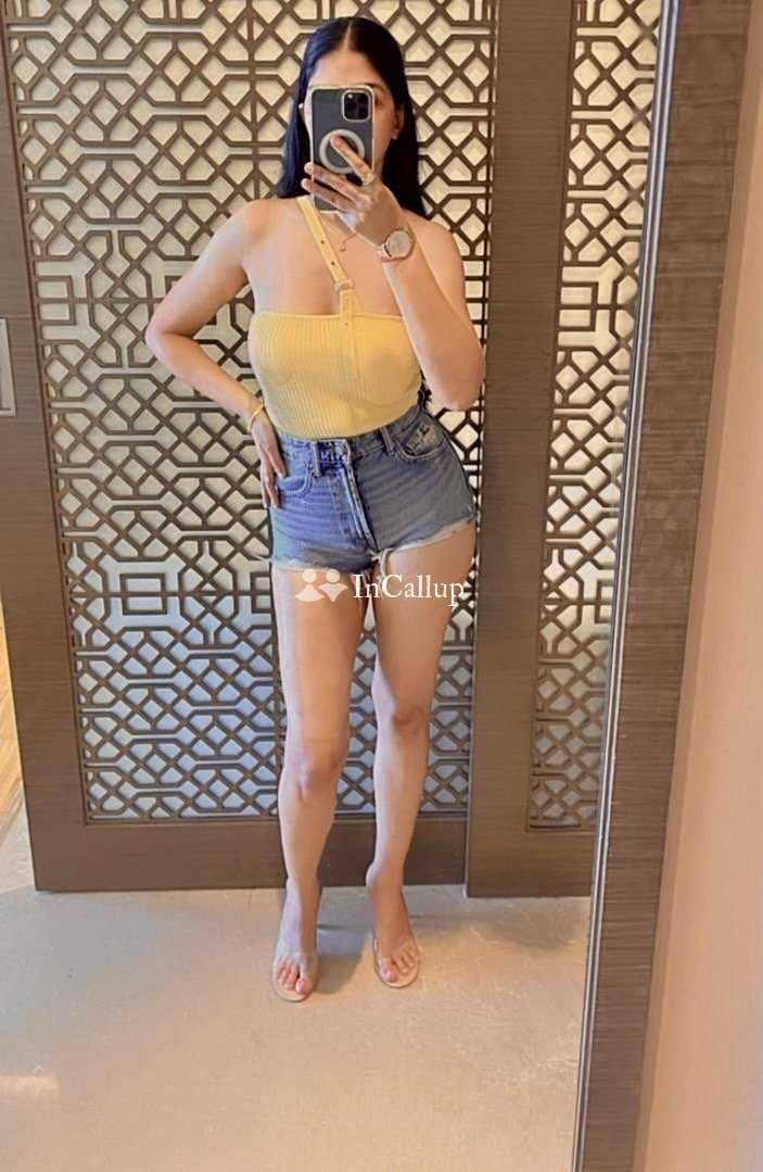 queen beautiful curves and black eyes available now trusted reliable service - Call Girls in Vadodara