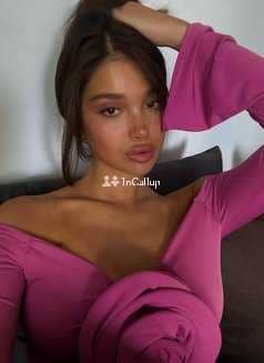 living in vadodara erotic black tall with brown body type find call me a nineteen year old call girls - Call Girls in Vadodara