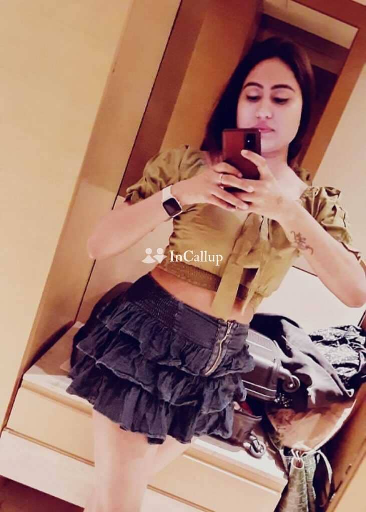 with black body type and brown eyes providing anal threesome position from valsad sexy available for outcall - Call Girls in Valsad