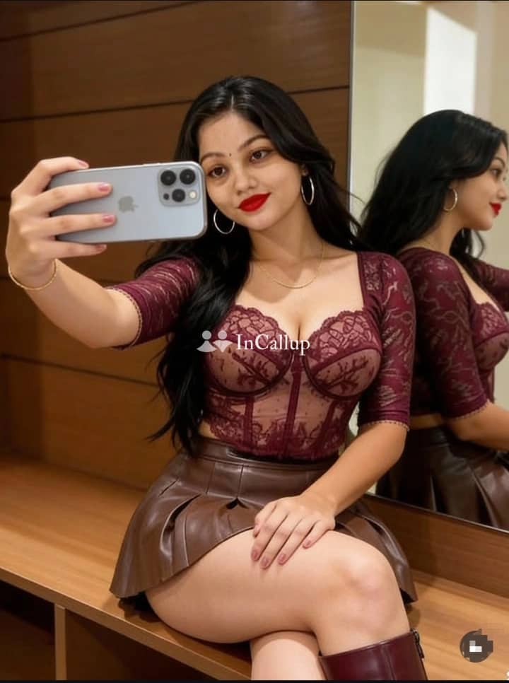 experience unforgettable moments with simi your seductive blonde beauty in valsad ready to fulfill your fantasies - Call Girls in Valsad