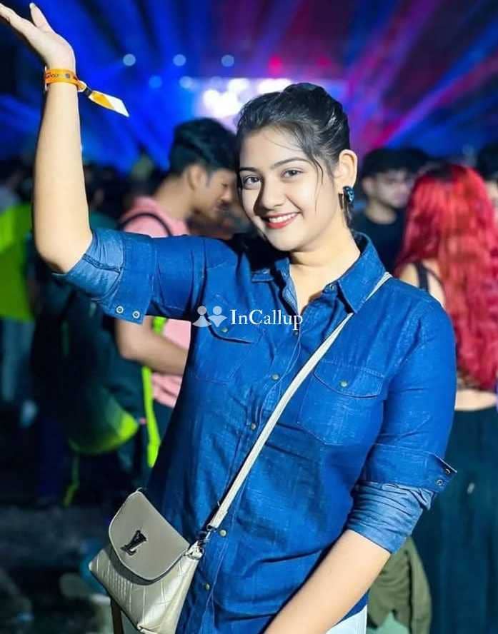 Lowe price vip model CALL ME  SAFE AND Home  service hotel service  full enjoy  Call me HAND TO HAND - Call Girls in Valsad