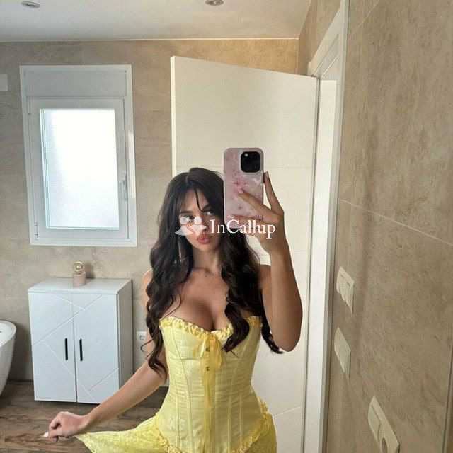 glamorous oral anal bdsm girlfriend experience doggy style blowjob handjob fisting babe known for being desirable - Call Girls in Varanasi