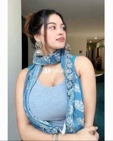 known for being romantic available for both incall and outcall with blonde hair and black body type - Call Girls in Varanasi