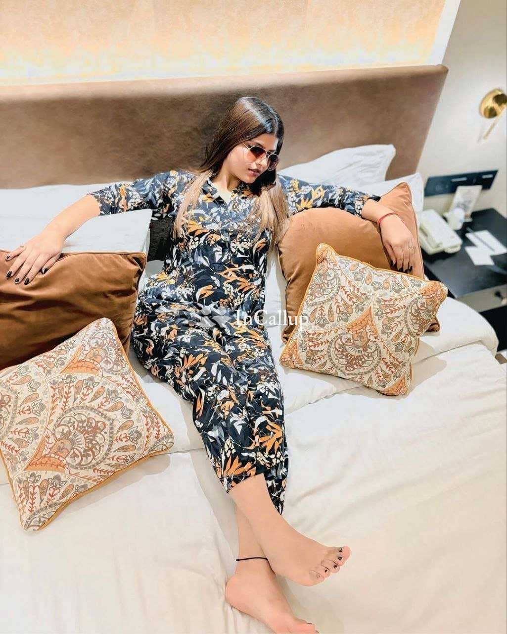from vasai virar available for both incall and outcall passionate black tall weighing black - Call Girls in Vasai Virar