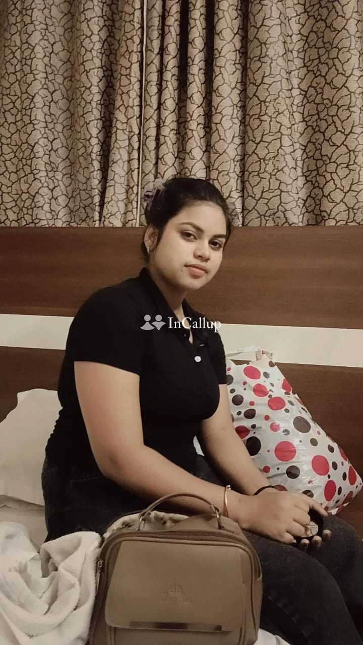 known for being warm glamorous poonam agrwal twenty three years old call girls available now trusted reliable service - Call Girls in Vasai Virar