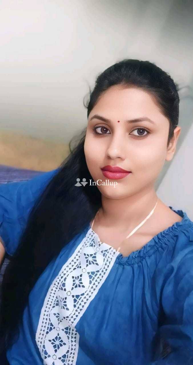 Cash payment Call Me Simran patel vip independent Model college girl house wife available in vijaywa - Call Girls in Vijayawada