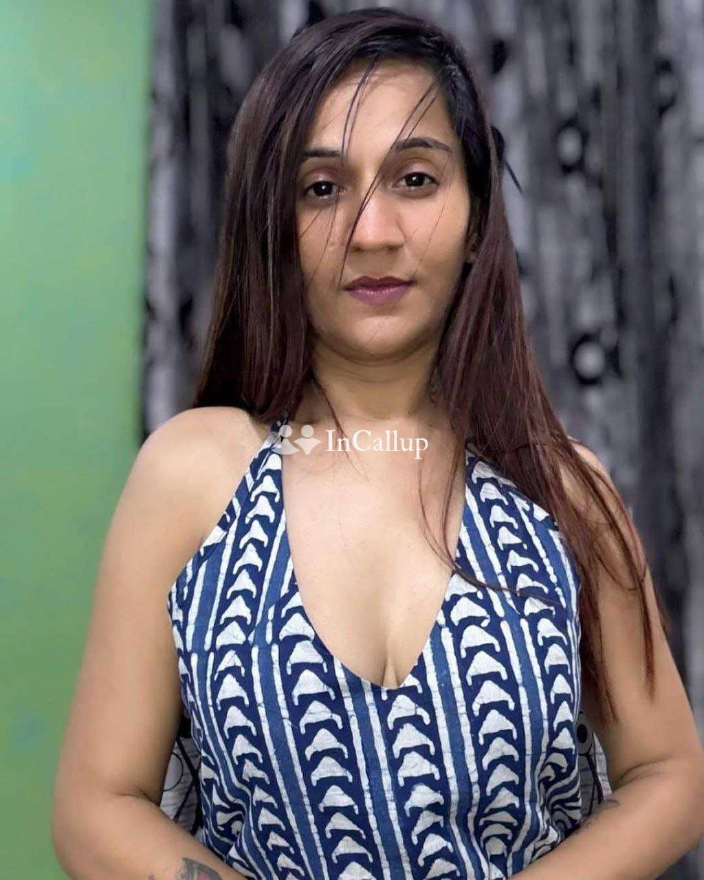 meet call me pooja patel the twenty three year old call girls you desire hot girl in vijayawada - Call Girls in Vijayawada