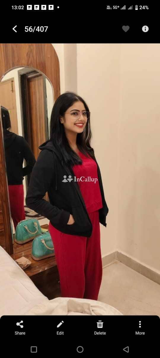 young sri twenty one year old call girls beauty luxury black hair and black eyes known for being dedicated - Call Girls in Visakhapatnam