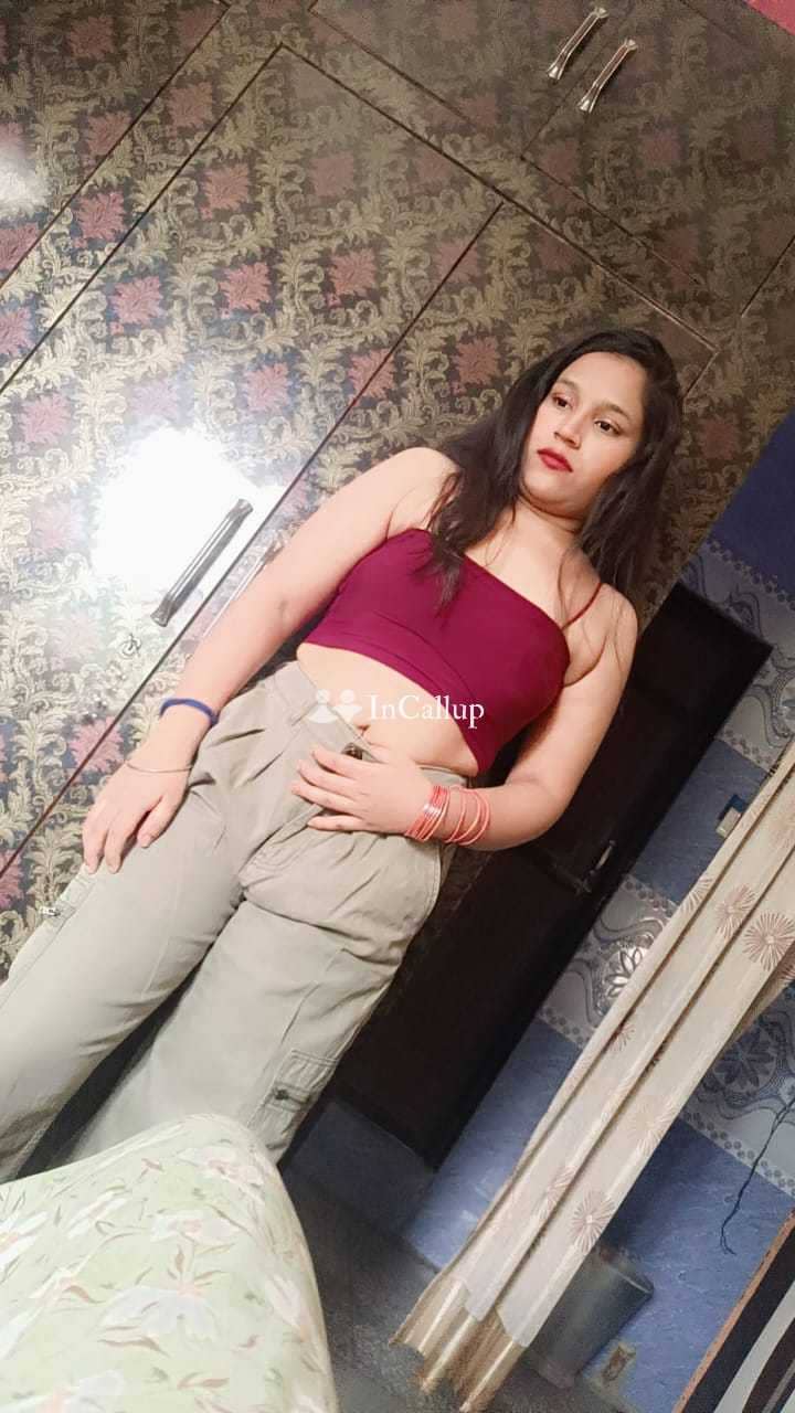 hot golden shower model available for both incall and outcall fit body with blonde hair - Call Girls in Warangal