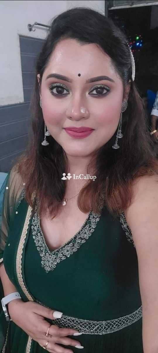 hi i am saloni a playful twenty year old call girls available for party companion known for being warm - Call Girls in West Sikkim