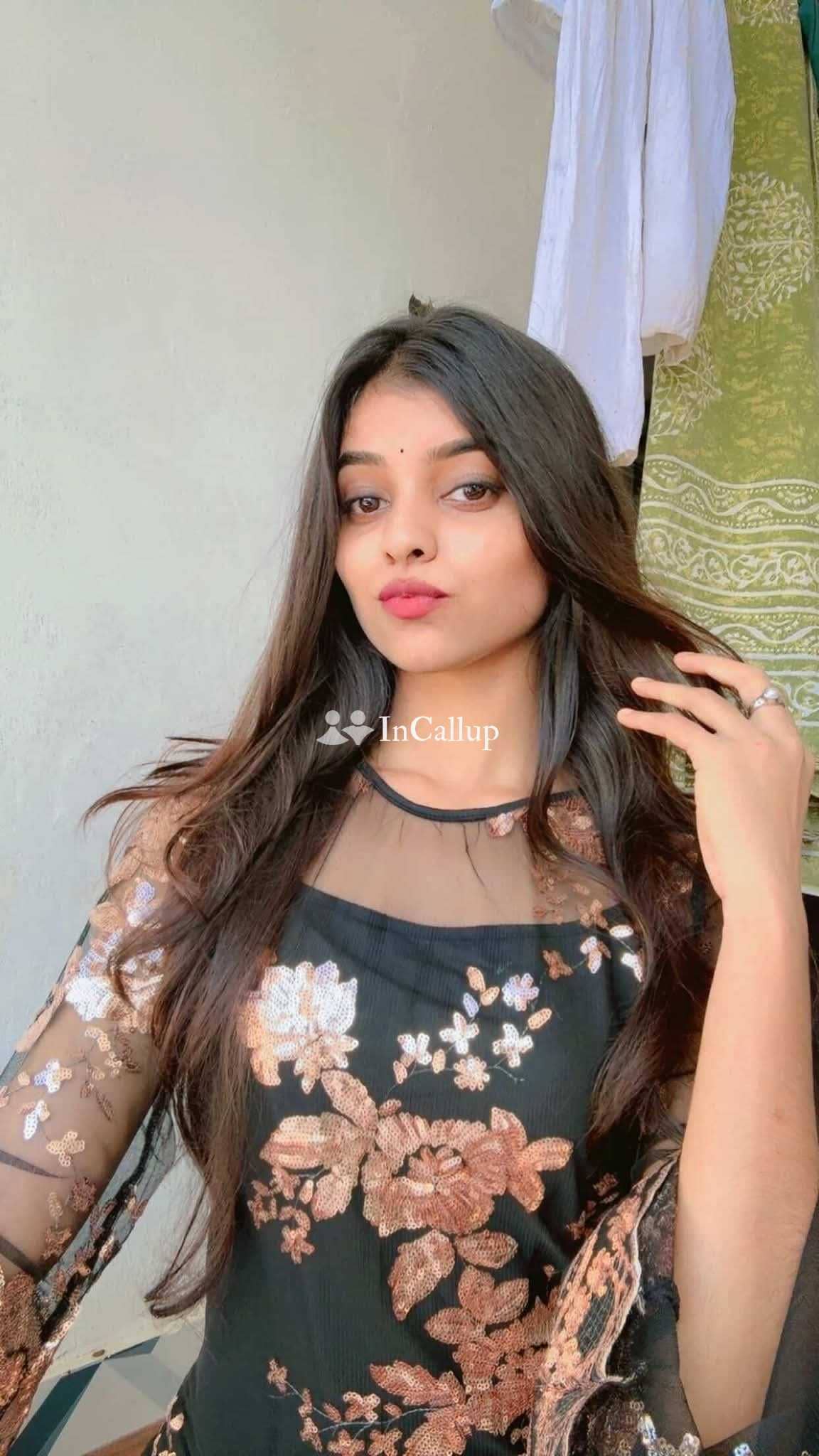 ravishing gorgeous smile and black hair hot companion in bharatpur known for being adventurous - Call Girls in Bharatpur