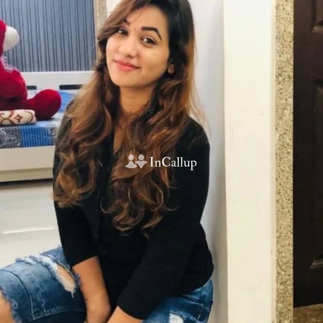 experience unforgettable moments with a low price vip girl in gurugram  21 year old with curvy allure - Call Girls in Gurugram