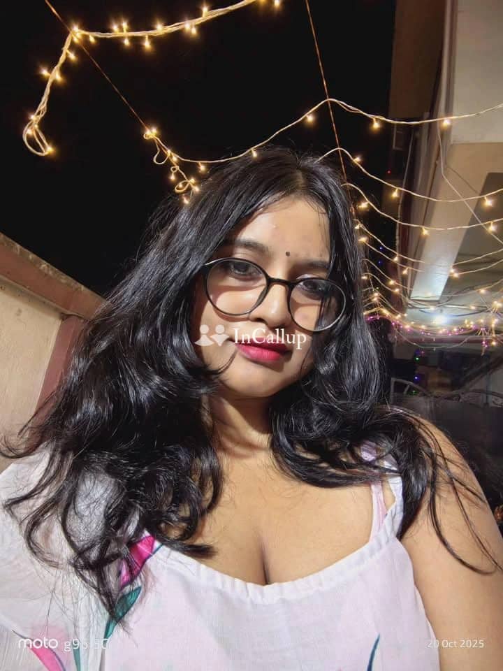 discover an unforgettable experience with only cash payment in howrah at 22 with curvy charm and enticing services - Call Girls in Howrah