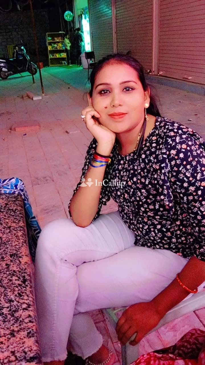 explore unforgettable moments with 20 year old komal jain in jaipur for an enticing escort experience - Call Girls in Jaipur