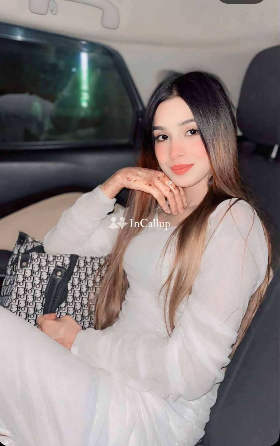 sensational 19 year old riya in kolkata offering unforgettable girlfriend experiences and tantalizing services - Call Girls in Kolkata