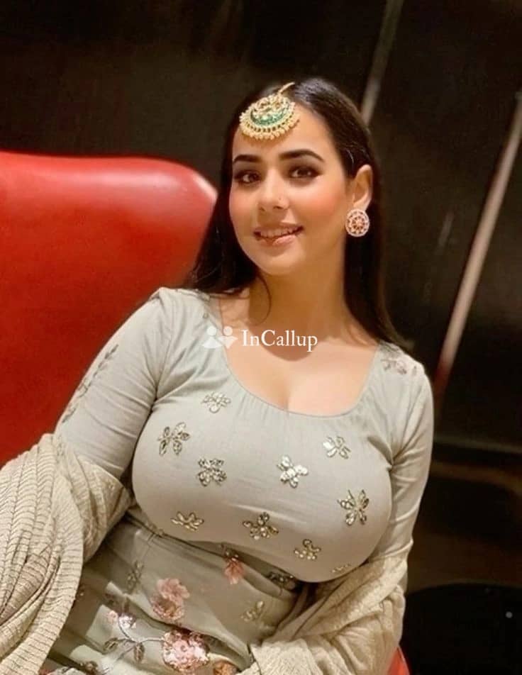 explore passion and pleasure with porvorims enchanting 21yearold blonde escort ready for unforgettable experiences - Call Girls in Porvorim