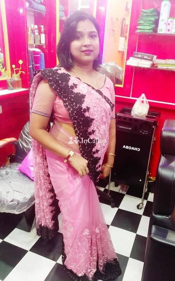 explore passion with seema a curvy 22yearold call girl in ranchi offering unforgettable experiences - Call Girls in Ranchi