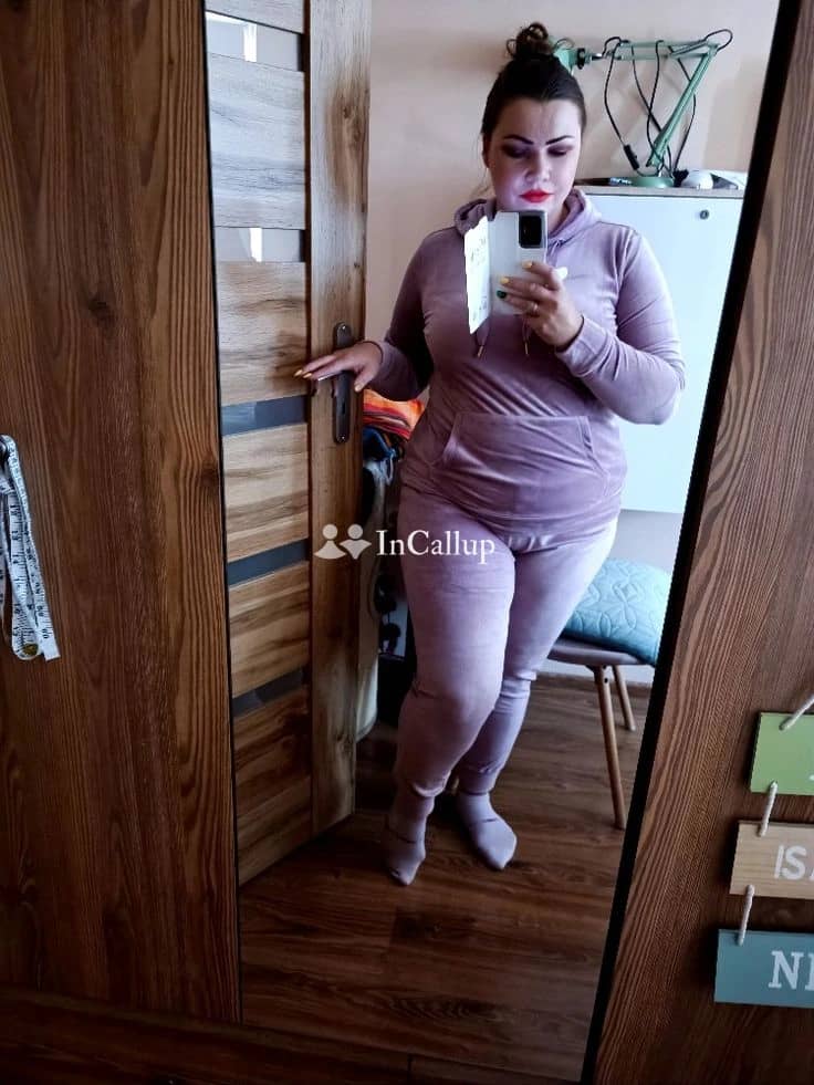 experience unforgettable pleasure with deepali in vapi  your enchanting companion for all desires - Call Girls in Vapi