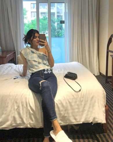 Full night full enjoy your day is per Google per Paytm bolo na sar ek bar Bharosa to karo sar hsiebd hai ya hotel book