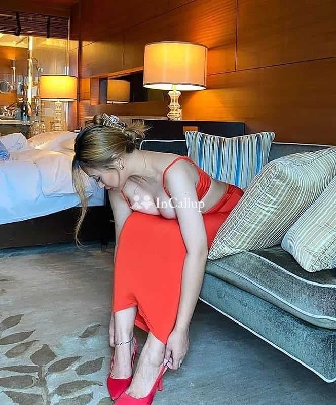 Call girls in Sector 62, Noida 9990233396 Escorts service