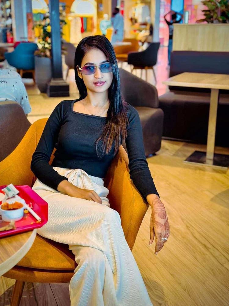 Delhi Naraina Escorts Service