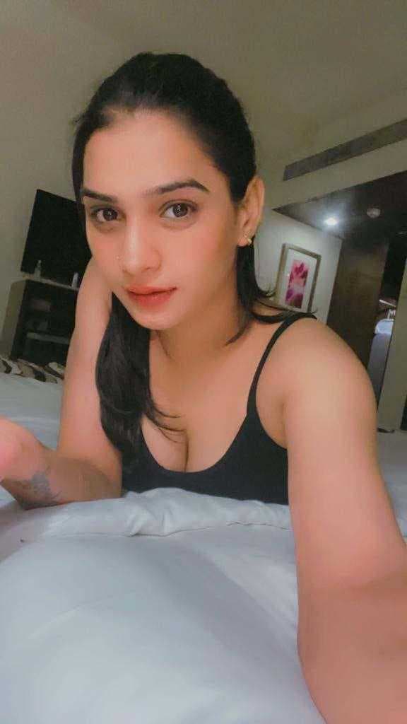 Tollygunge Escorts and Call Girl Services