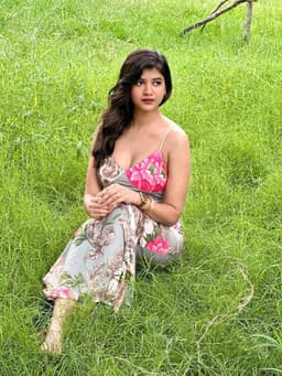 Trust Rajkot escort service without any doubt or hesitation and enjoy company of true lovers