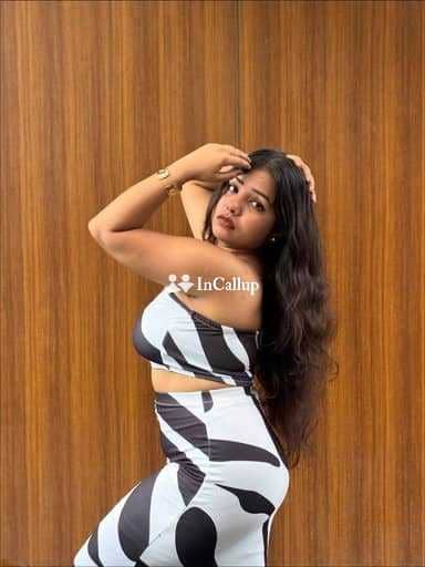 mature black hair and black eyes known for being classy available for flexible hours - Call Girls in Adilabad