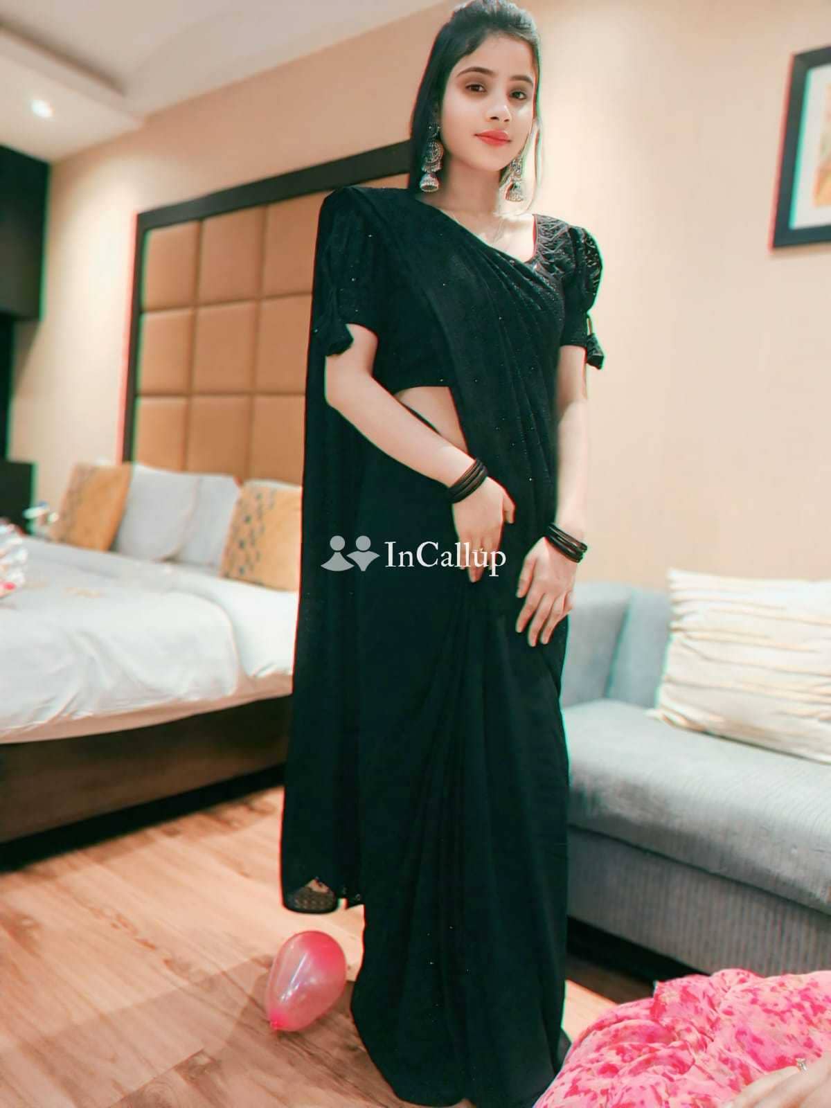 sensual known for being tempting with slim body and colored hair available for outcall - Call Girls in Adra