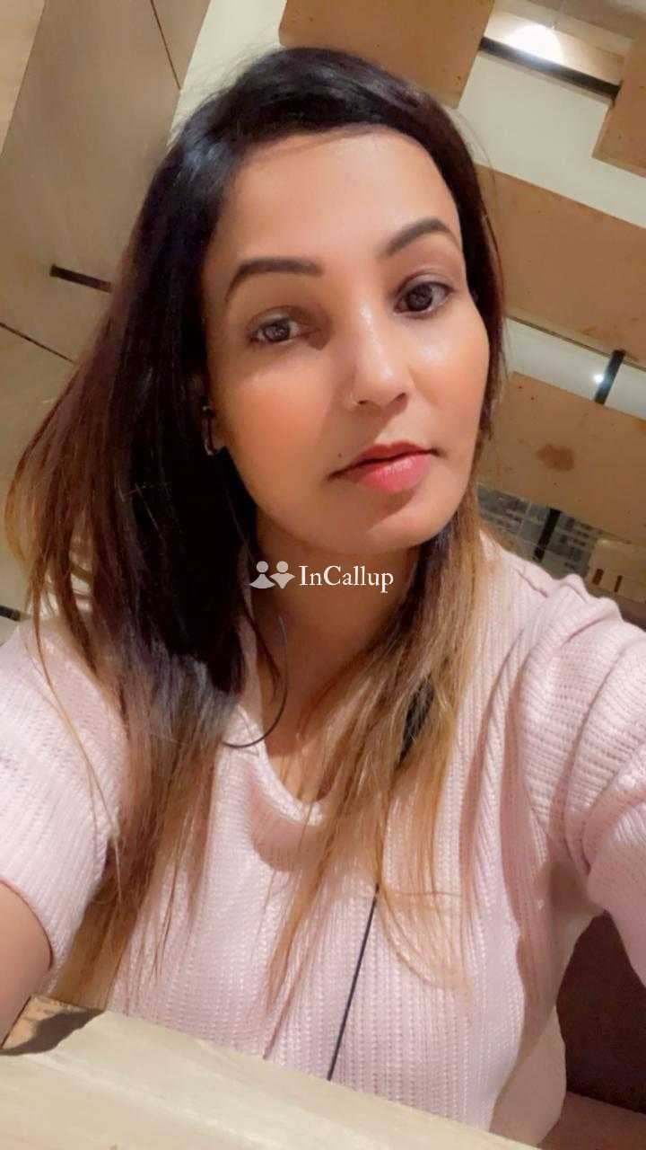 discover mahi singh aged nineteen offering elite call girls services delicate black hair and brown eyes - Call Girls in Adra