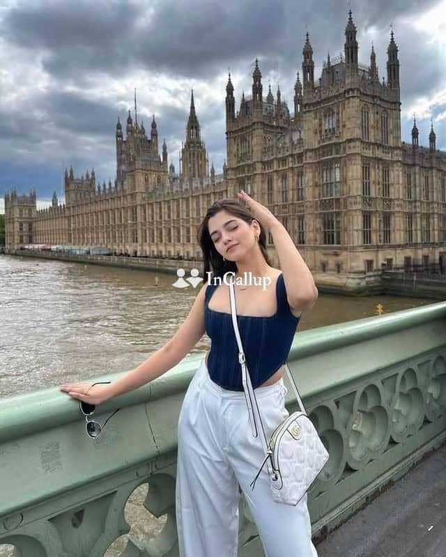 available for flexible hours agra escort service with curvy figure and black eyes - Call Girls in Agra