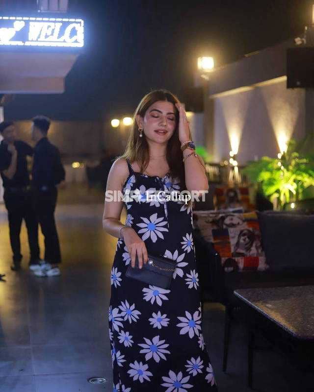 known for being classy available for long bookings sweet black eyes and brown hair - Call Girls in Ahmedabad