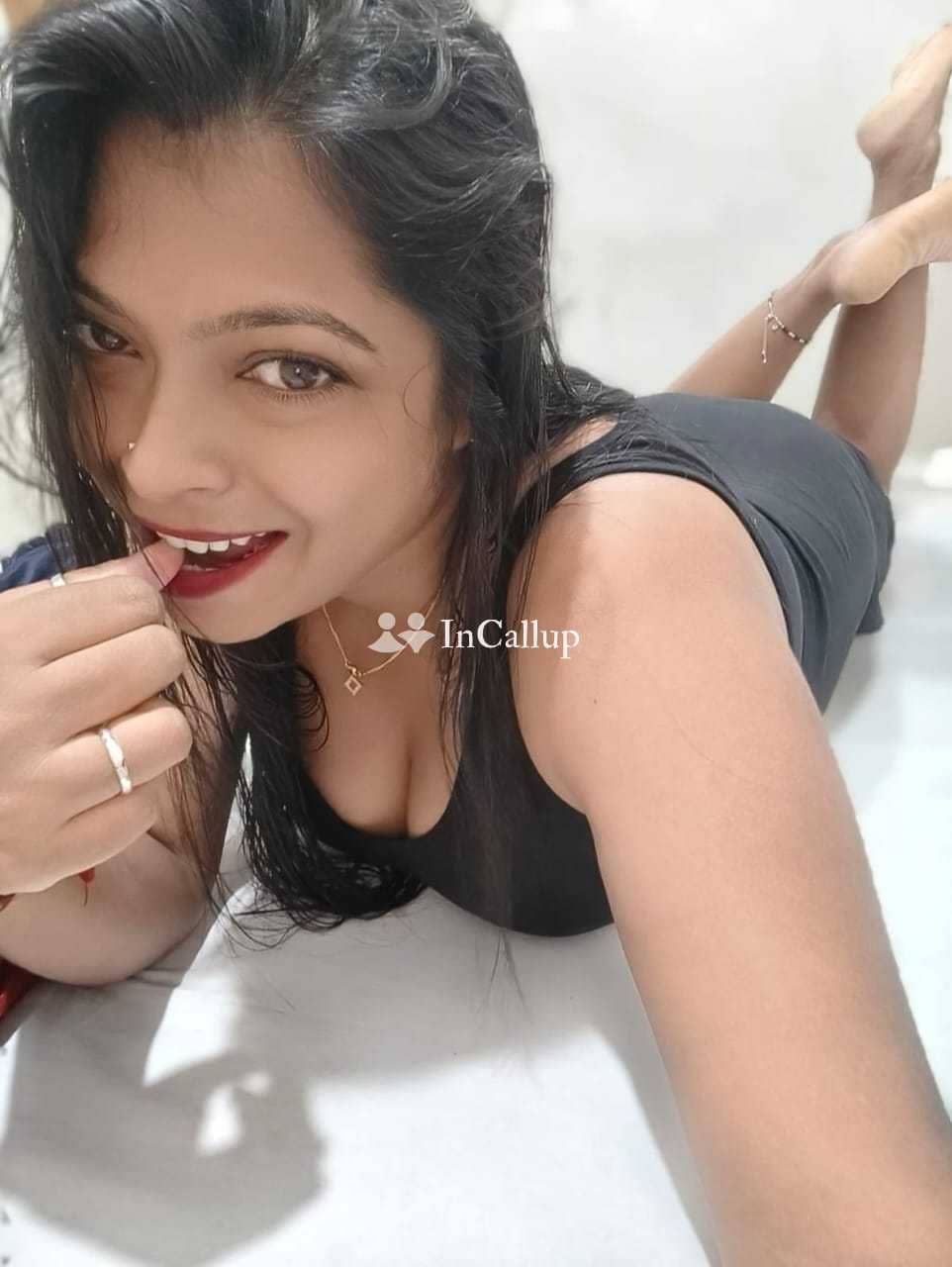 available for weekend fun attractive red body and blue eyes available now trusted reliable service - Call Girls in Ahmedabad