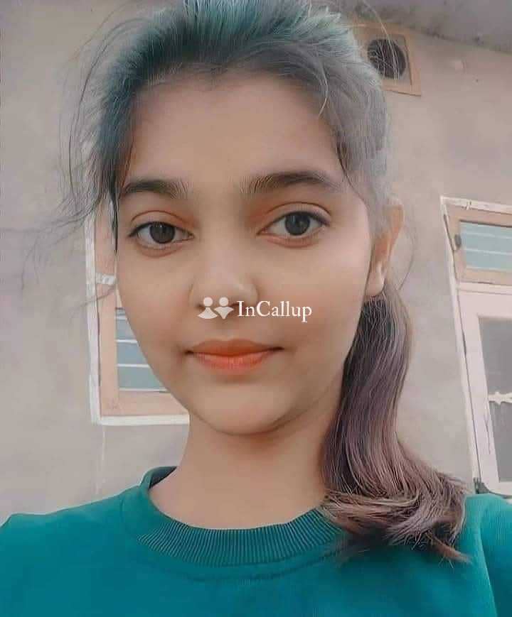 pretty black hair and black eyes ahmedabad escort service known for being ravishing - Call Girls in Ahmedabad