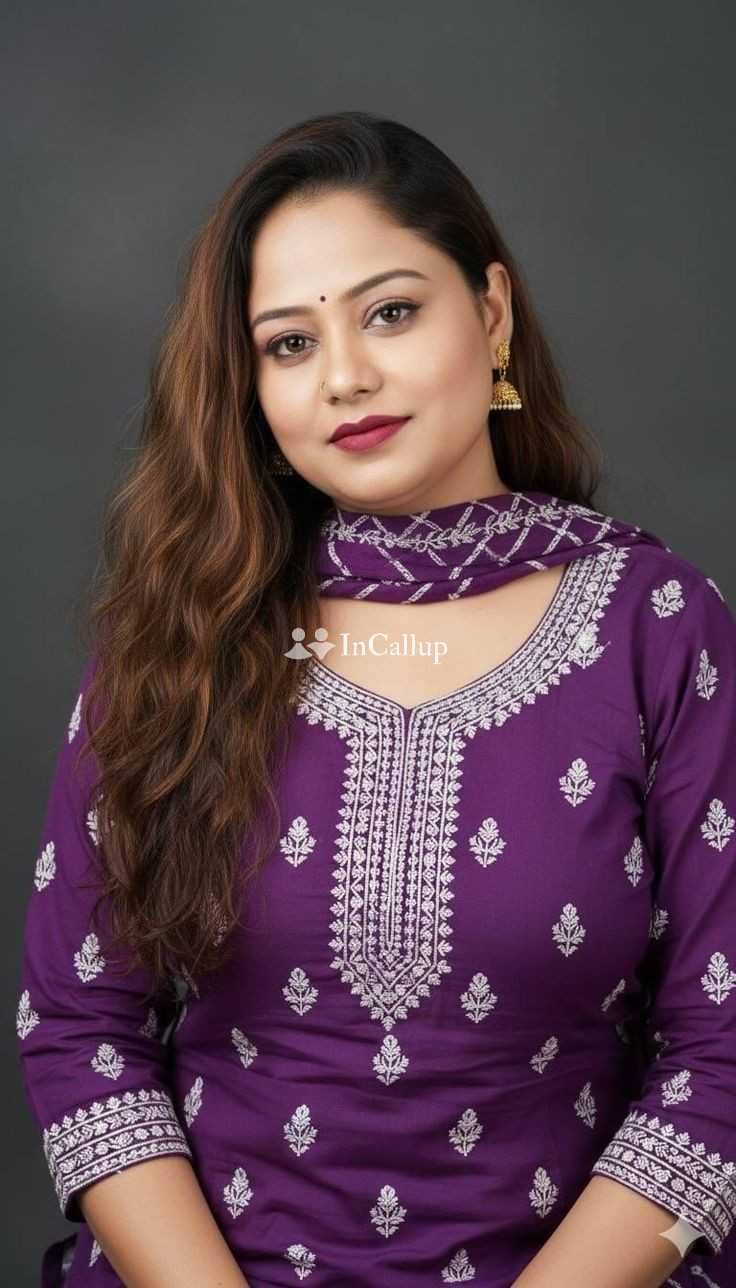 bold black hair and brown eyes seductive known for being sweet available now trusted reliable service - Call Girls in Ajmer