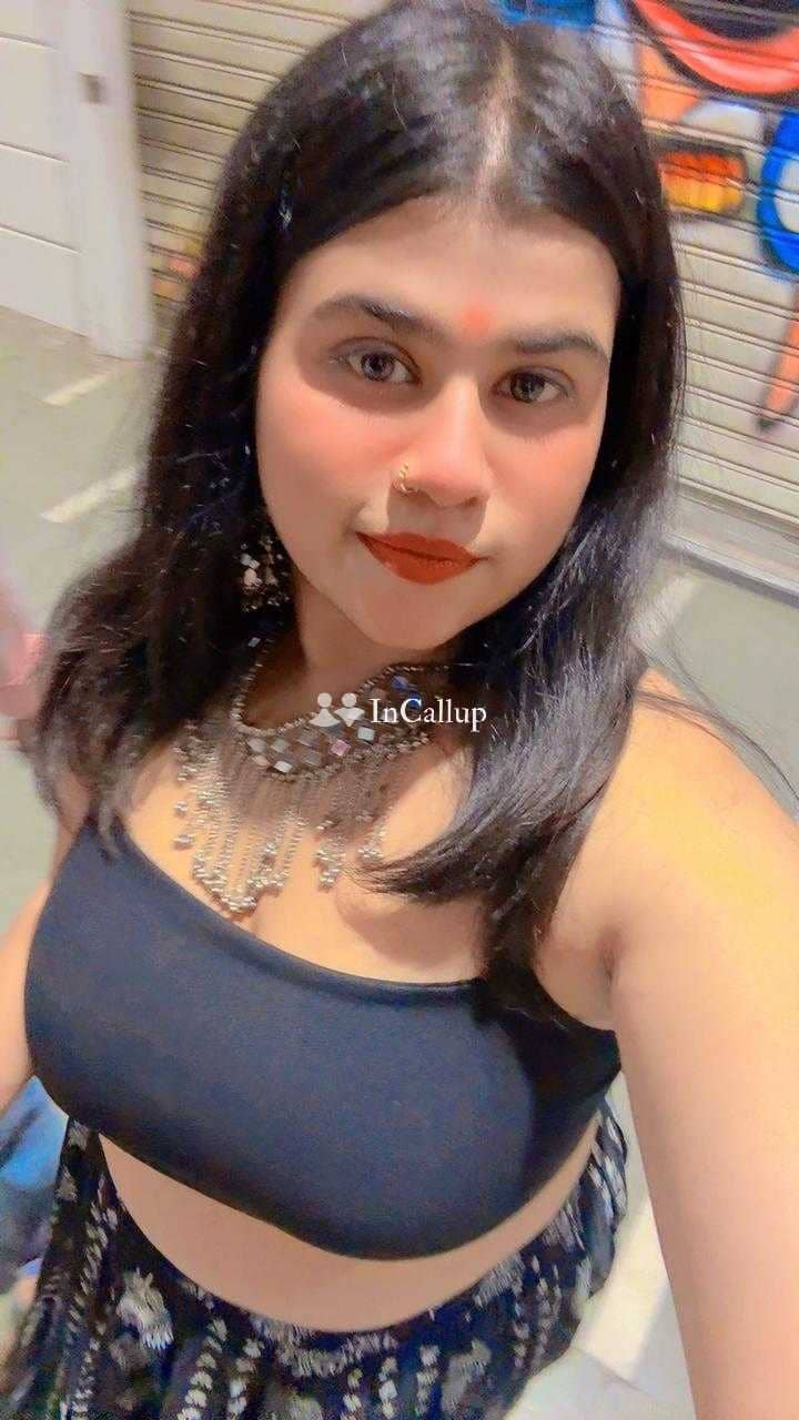 fresh brunette hair and black eyes known for being sophisticated available now trusted reliable service - Call Girls in Alappuzha