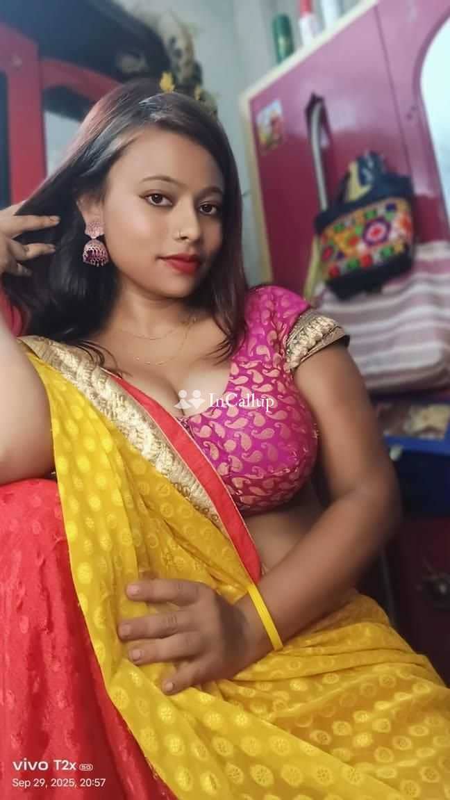 model look with black eyes and black hair available for available 24x7 voluptuous known for being tempting - Call Girls in Alipurduar