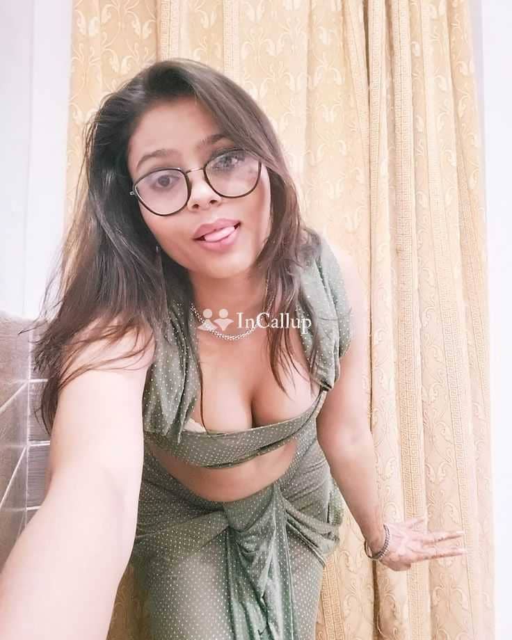 romantic companion in alipurduar sparkling black eyes and blue hair available for long bookings - Call Girls in Alipurduar