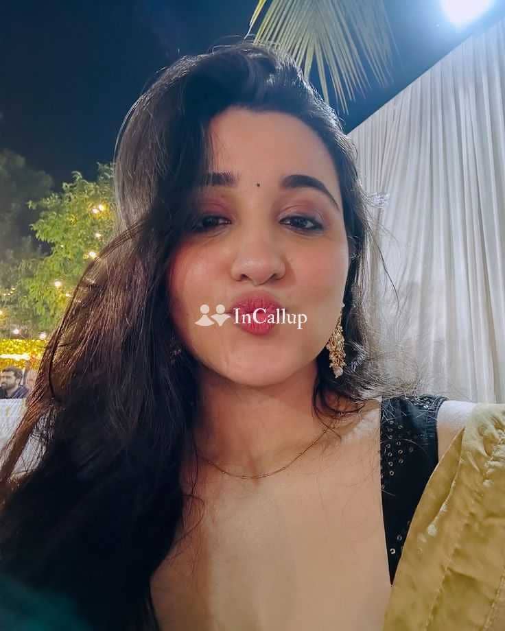 fresh black hair and black eyes meet escort service sexy a charming twenty two year old call girls - Call Girls in Alipurduar