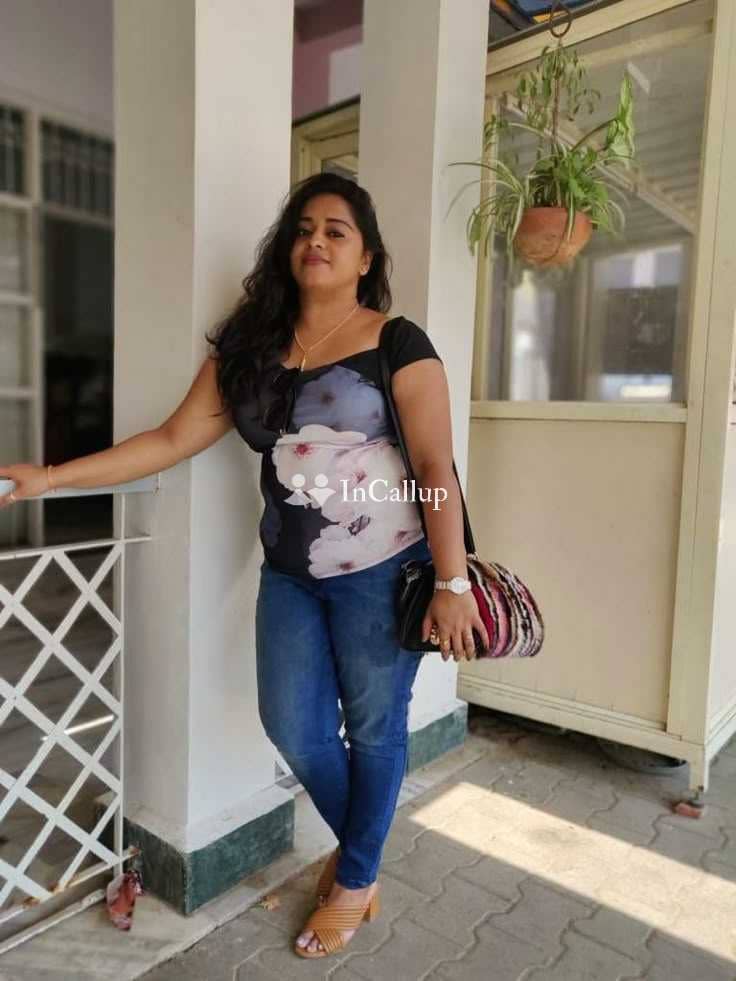 charming 20 year old call girl in allahabad offering unforgettable intimate experiences with only cash payment - Call Girls in Allahabad