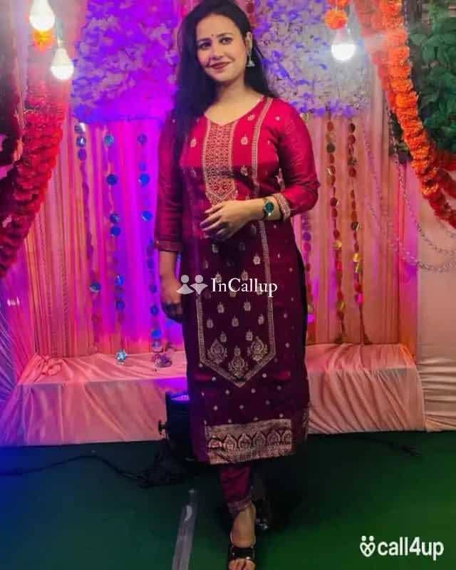 meet riya roy a charming twenty two year old call girls known for being sophisticated - Call Girls in Amritsar