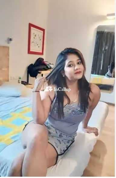 living in amritsar known for being creative adorable black eyes and brown hair available for party companion - Call Girls in Amritsar